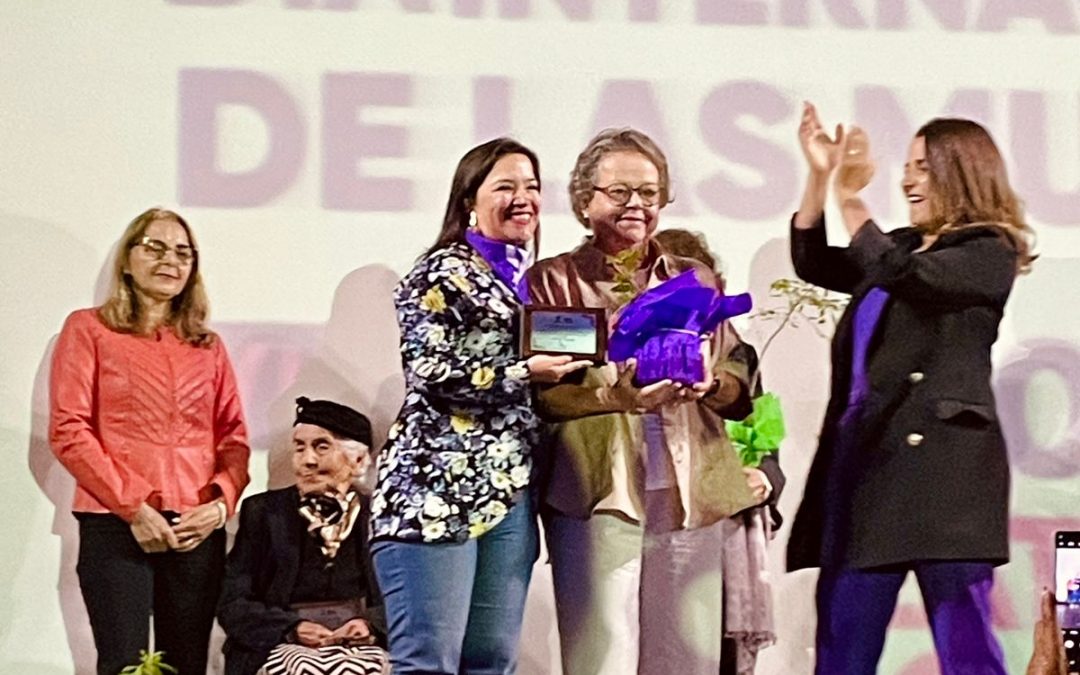 «Premio a Mujer destacada de Valdivia 2024 #8M»